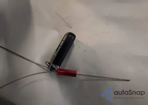 2020 Honda Civic Touring z USA, uszkodzony, nr VIN 19XFC1F93LE210536